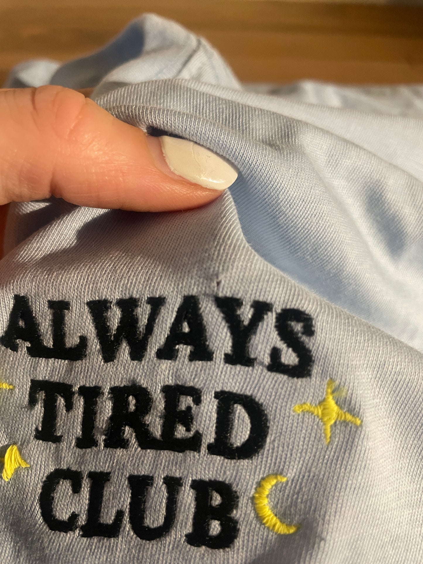 16_ Aways Tired t-shirt medium - DEFECT - Small hole