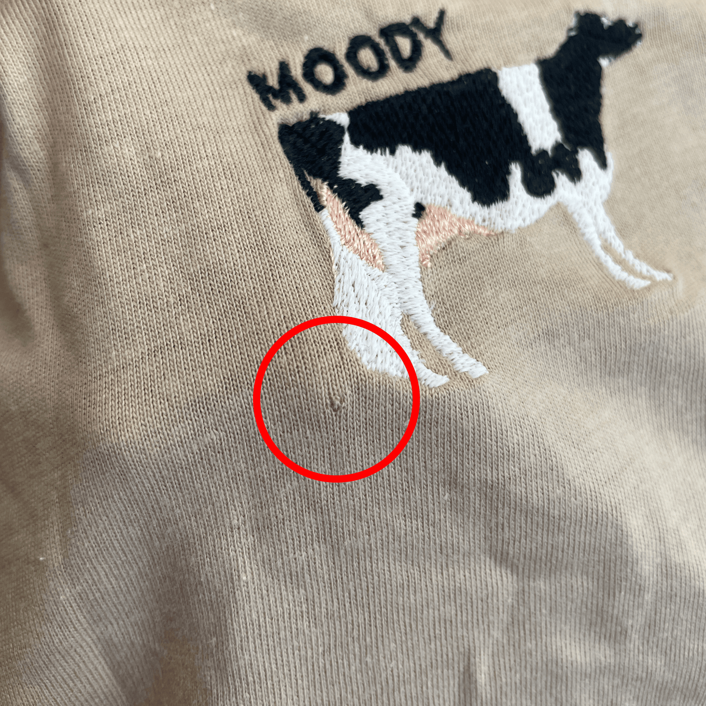 05_ Moody Cow XL - DEFECT - Small hole near tail